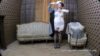 Reife MILF mit behaarter Muschi Teil 1 „Mutter, behaarter Muschi, Dame, die ich liebend gerne flachlegen würde.“, Dildo, elegant, Fetisch, Ficken, glamour, Glasdildo, Mantelkleid, masturbieren, Mom I’d Like to Fuck, Reife MILF, Straps, Strümpfe 4 2309999973 „Mutter